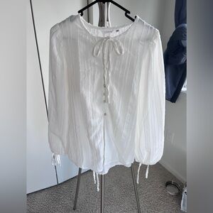 White linen shirt two pieces suit